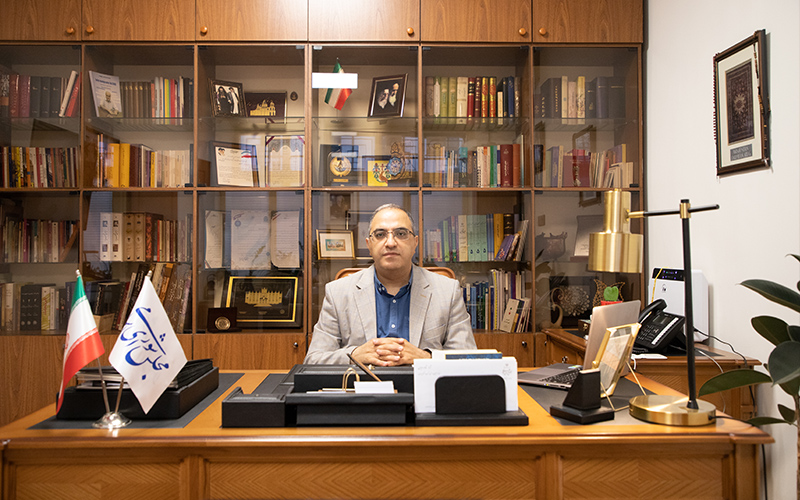 زندگی نامه آرا شاوردیان
