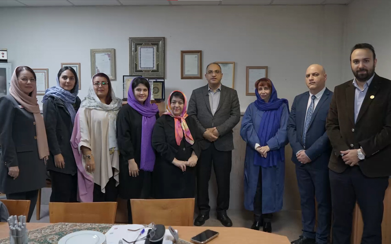 بازدید آرا شاوردیان از درمانگاه «آودیسیان»